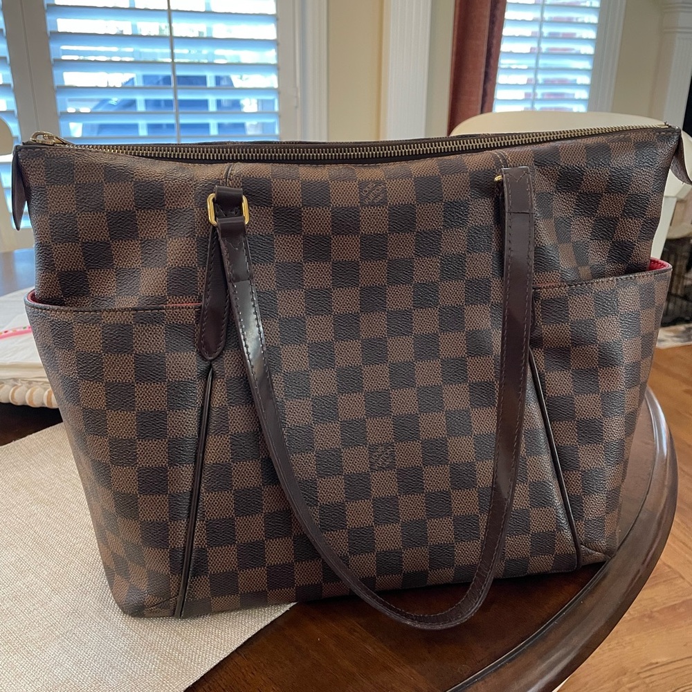 Louis Vuitton Totally Mm Damier Ebene Canvas Tote with Sarah Wallet